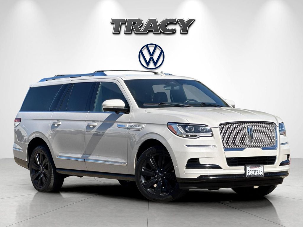 2023 Lincoln Navigator L Reserve