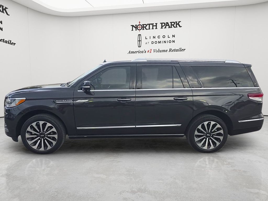 2023 Lincoln Navigator L Reserve