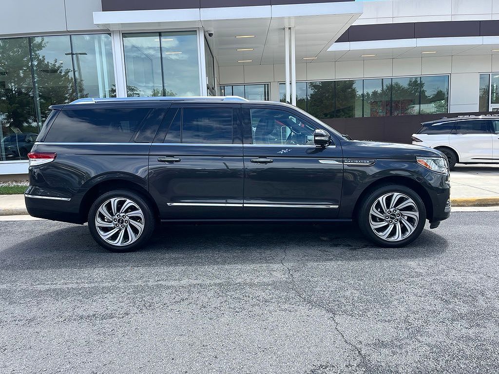 2023 Lincoln Navigator L L Reserve