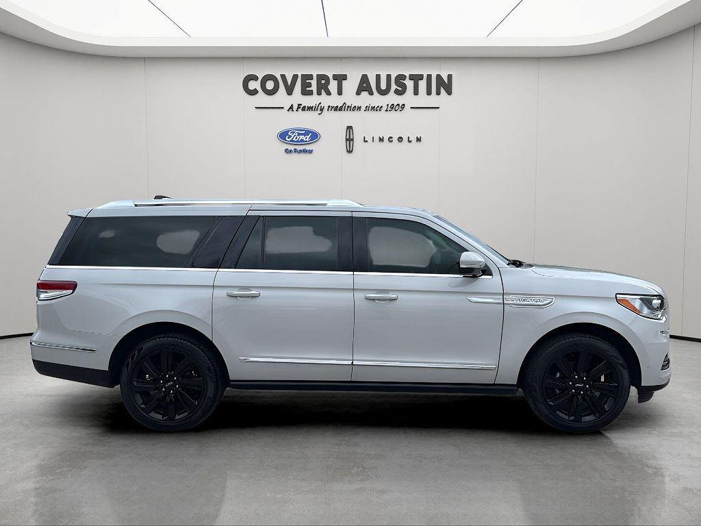 2023 Lincoln Navigator L L Reserve