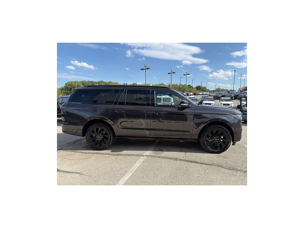 2025 Lincoln Navigator L Reserve