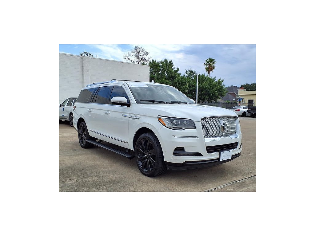 2022 Lincoln Navigator L Reserve