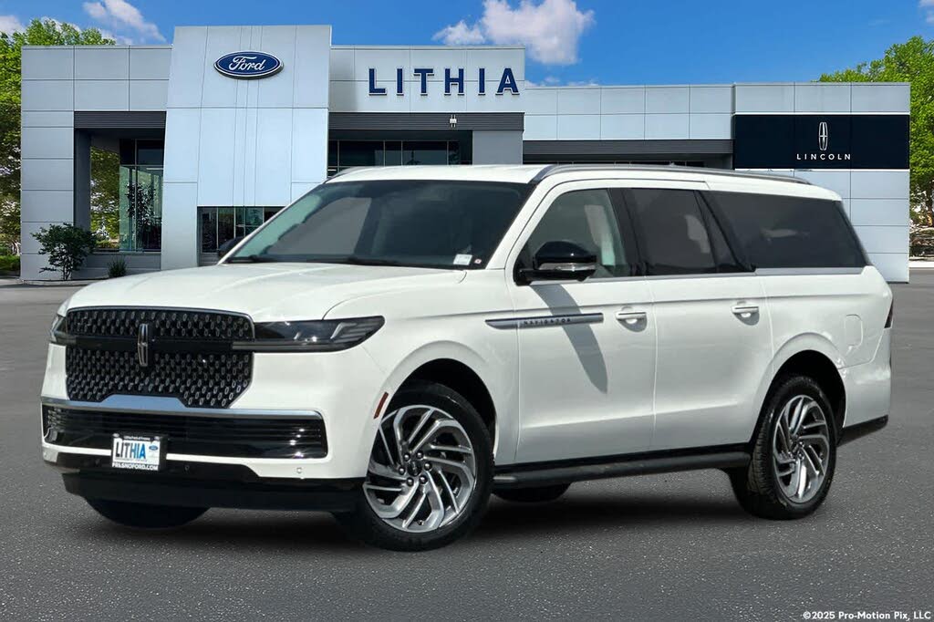 2027 Lincoln Navigator L Premiere
