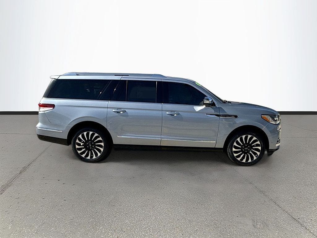 2023 Lincoln Navigator L Black Label