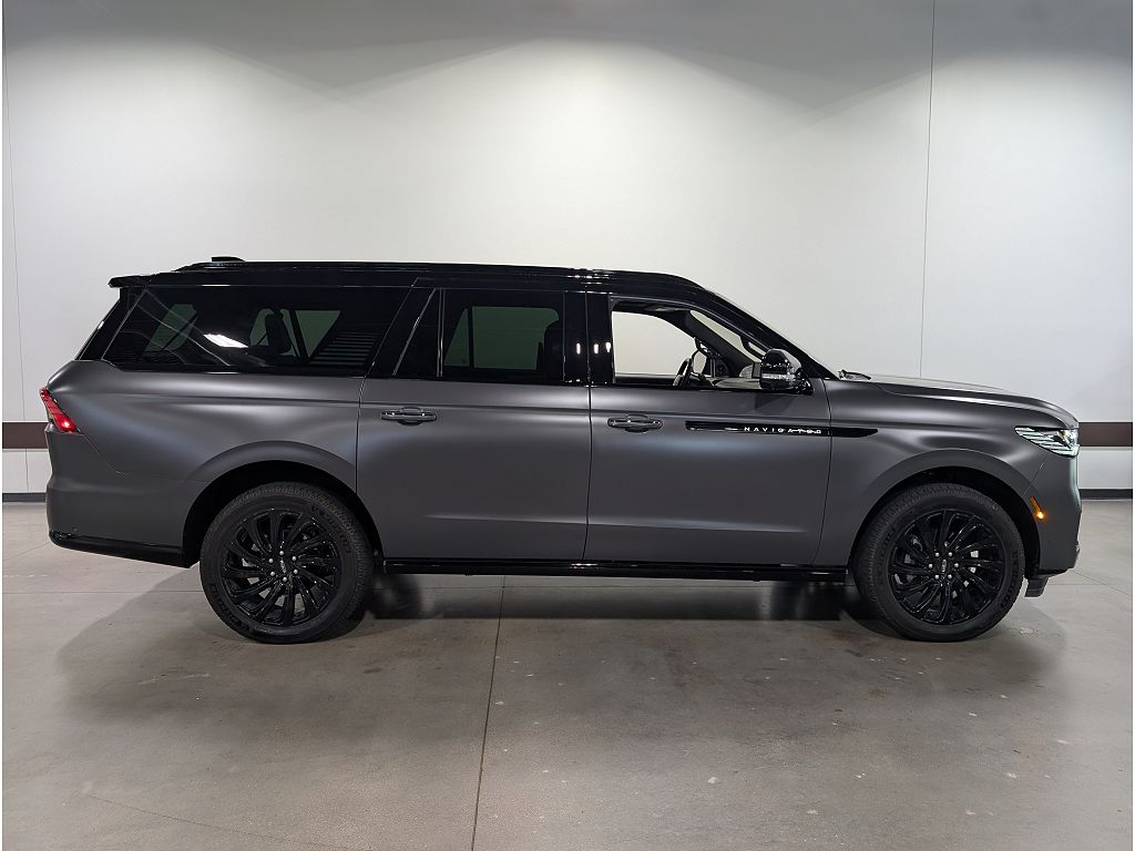2025 Lincoln Navigator L L Black Label