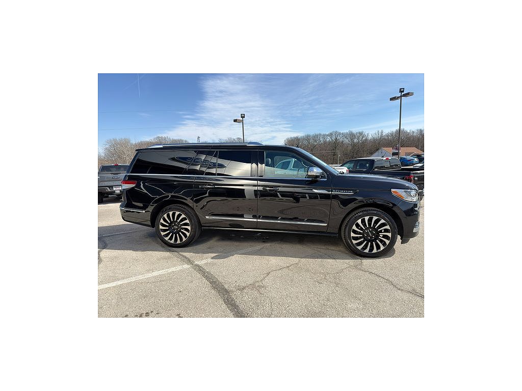 2023 Lincoln Navigator L L Black Label