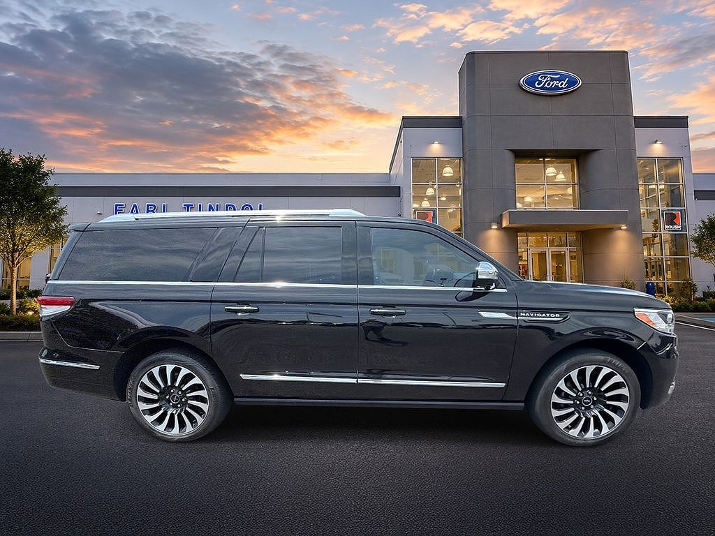 2022 Lincoln Navigator L L Black Label