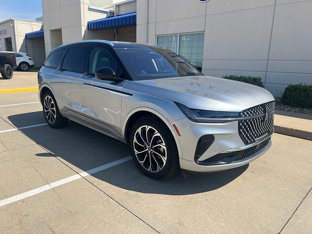 2025 Lincoln Nautilus Reserve