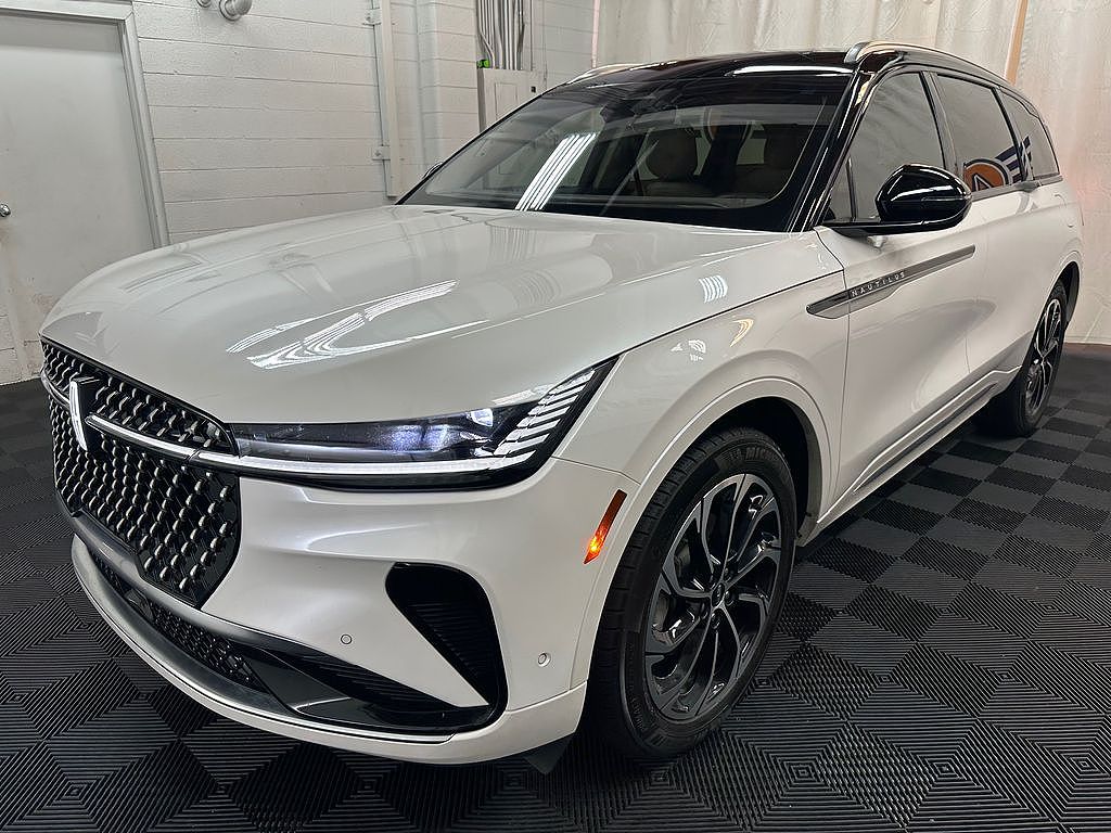 2024 Lincoln Nautilus Reserve