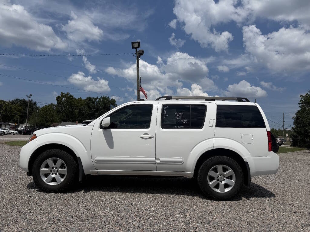 2008 Nissan Pathfinder SE
