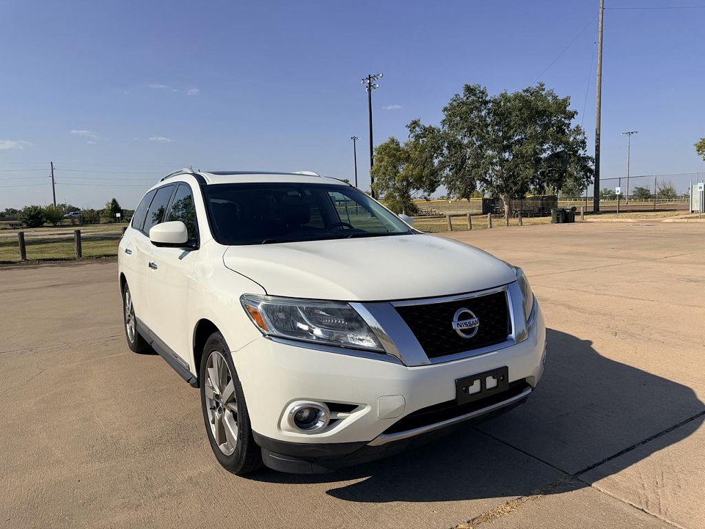 2016 Nissan Pathfinder SV