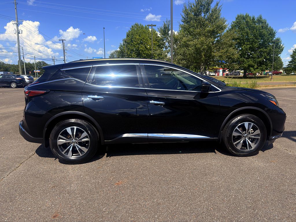 2022 Nissan Murano SV