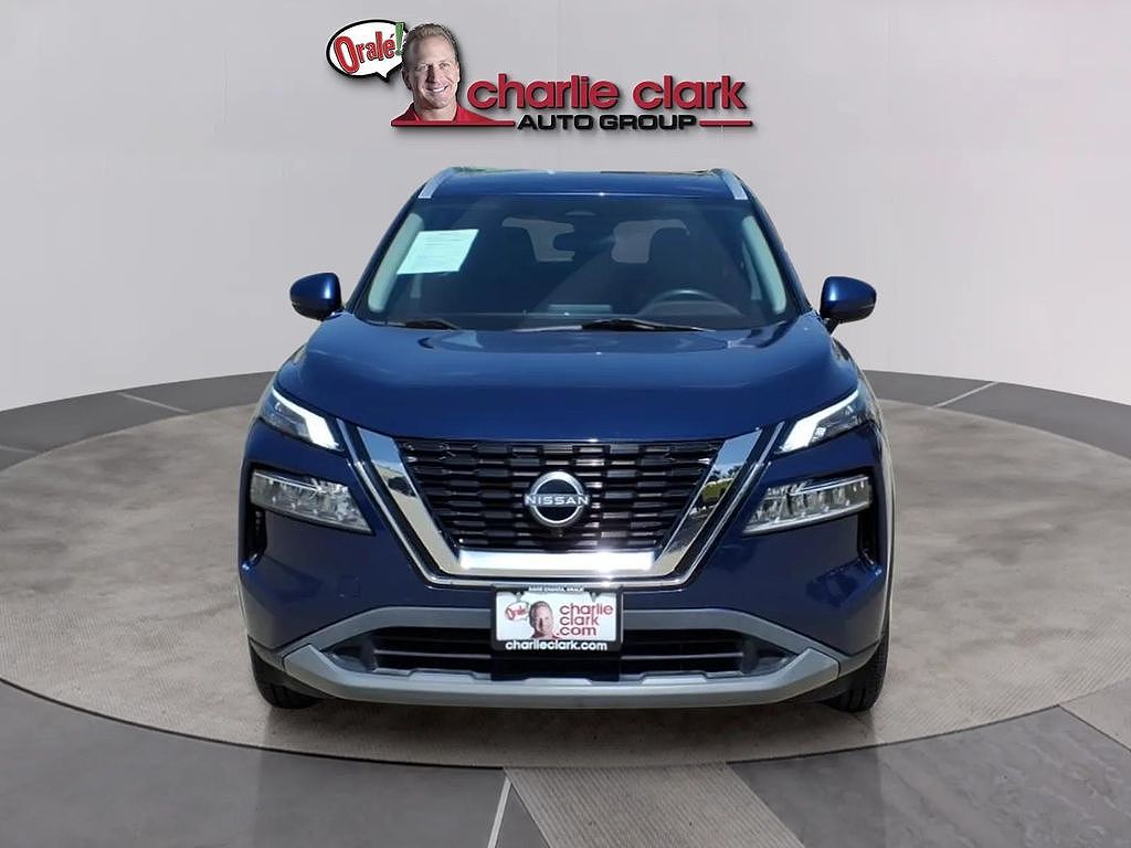 2022 Nissan Rogue SV