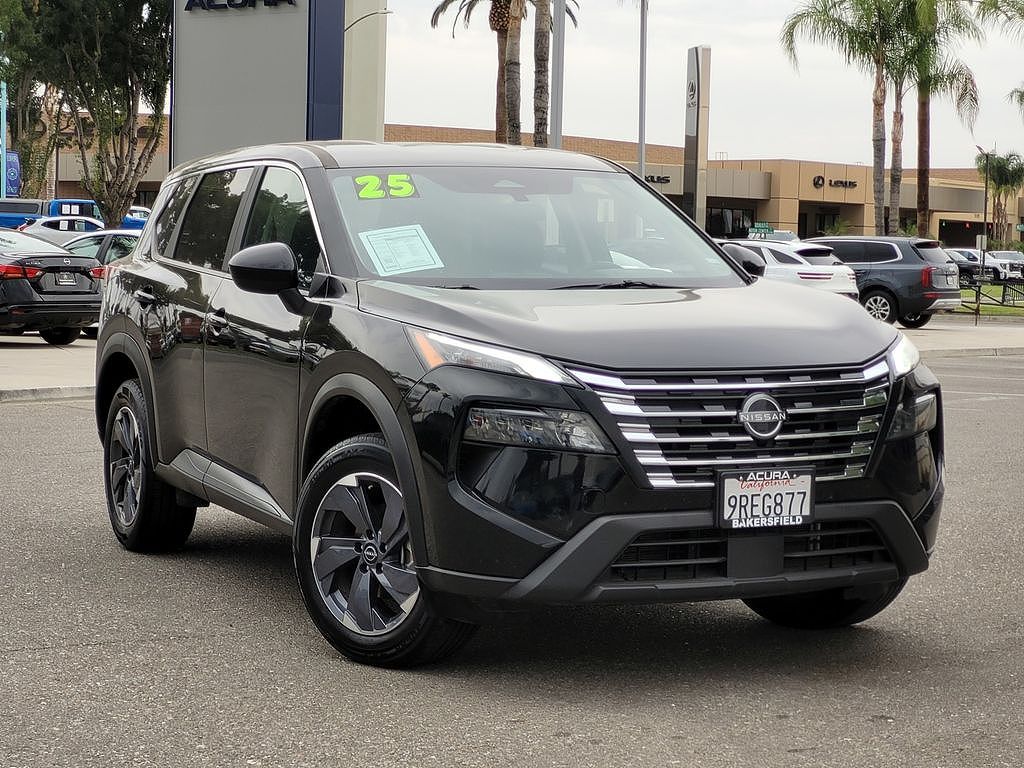 2025 Nissan Rogue SV