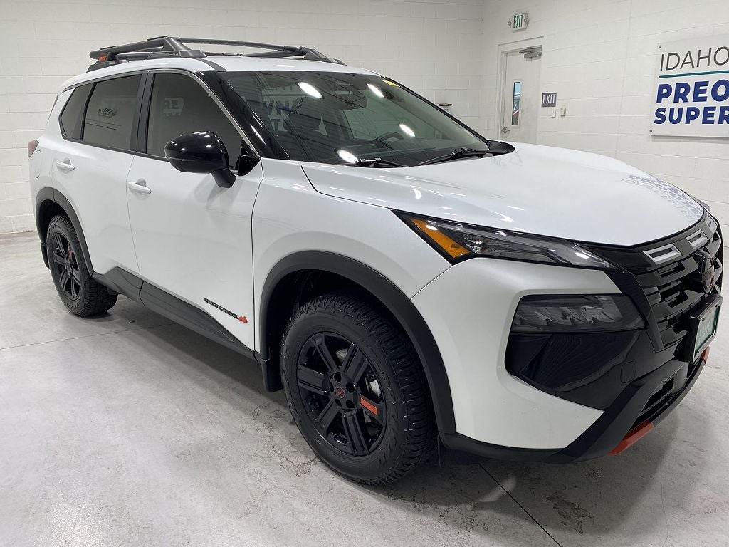 2026 Nissan Rogue SV