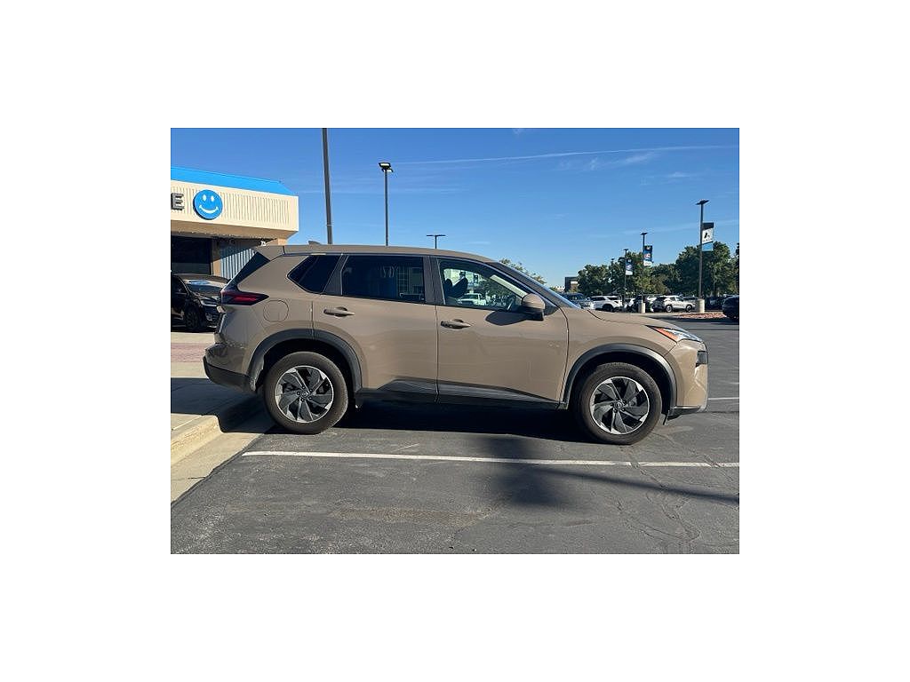 2025 Nissan Rogue SV