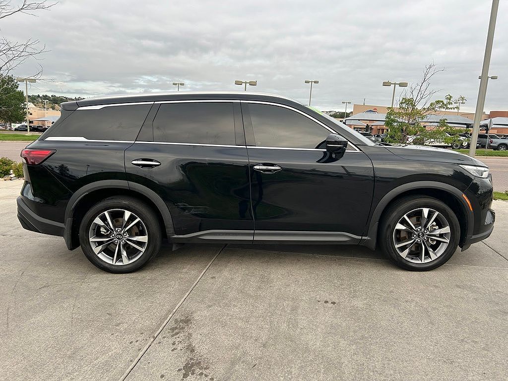 2024 INFINITI QX60 LUXE