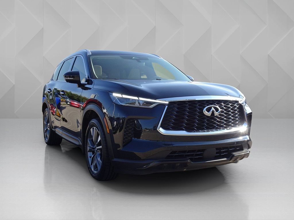 2024 INFINITI QX60 LUXE