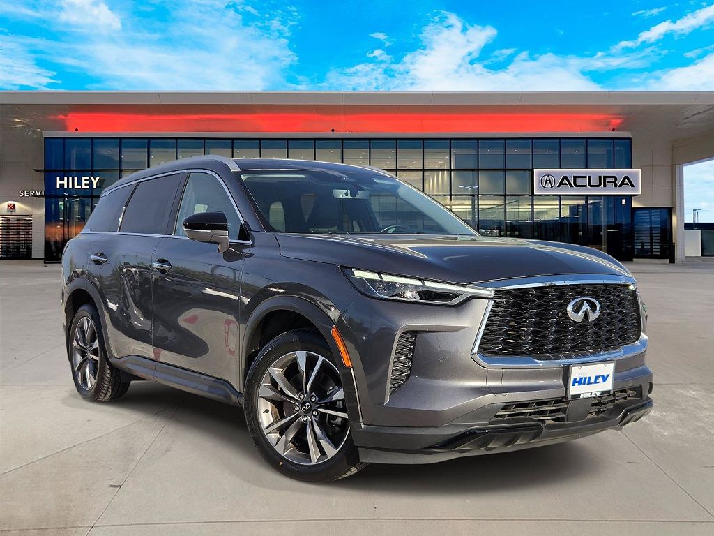 2023 INFINITI QX60 LUXE