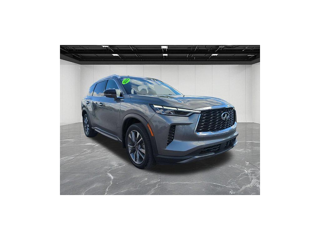 2022 INFINITI QX60 LUXE