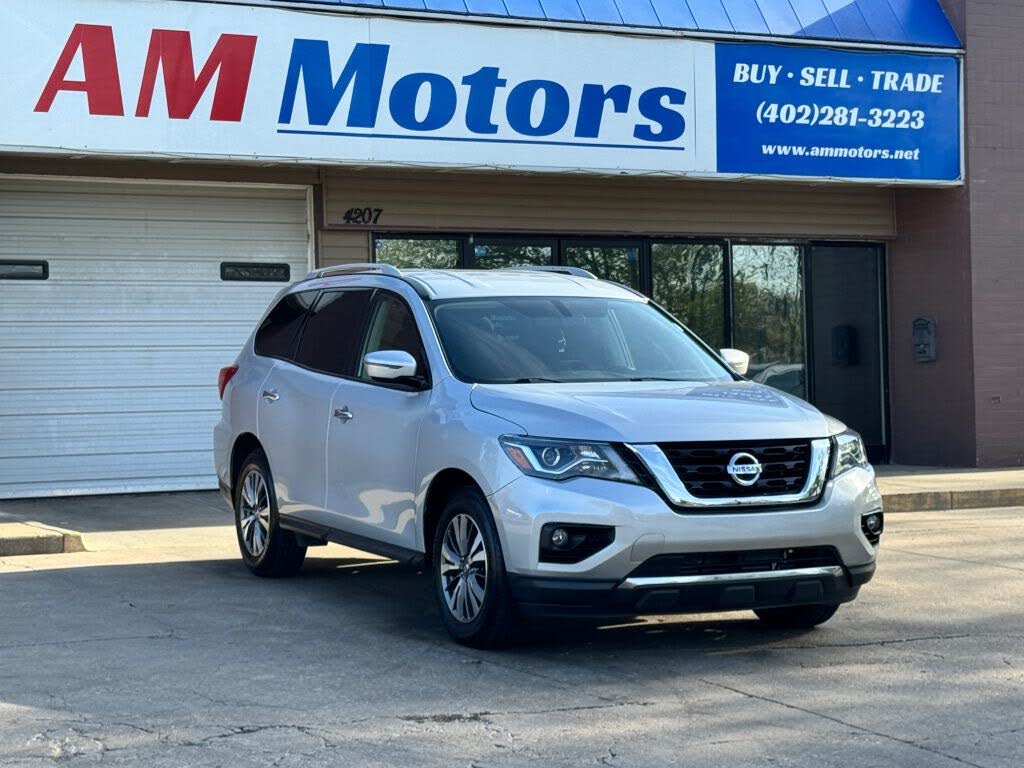 2020 Nissan Pathfinder SV