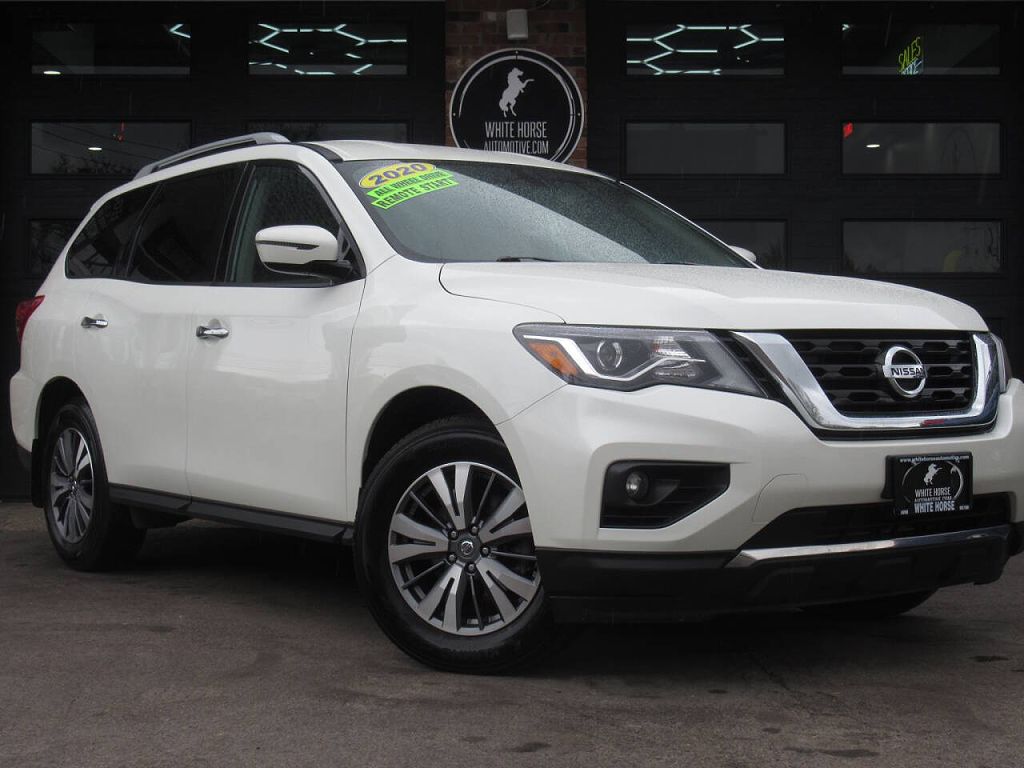 2020 Nissan Pathfinder SV