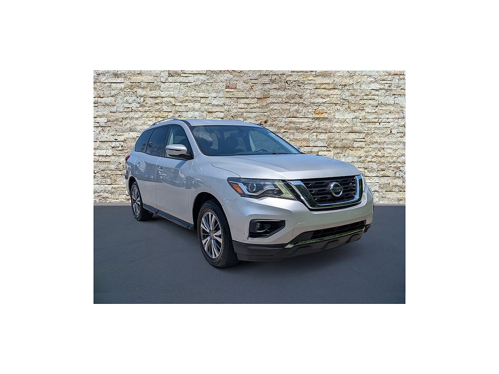 2020 Nissan Pathfinder SV