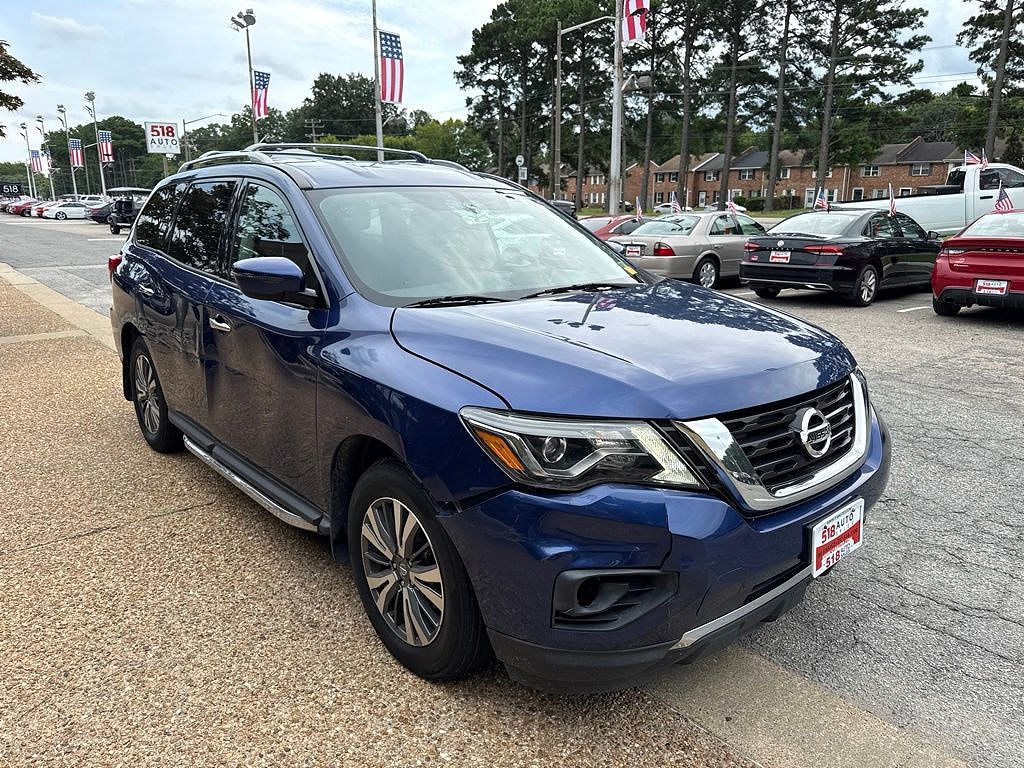 2020 Nissan Pathfinder SV