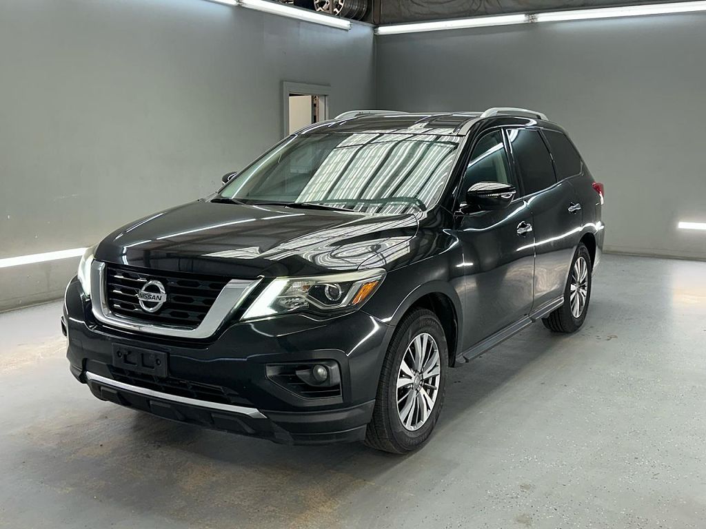 2020 Nissan Pathfinder SV