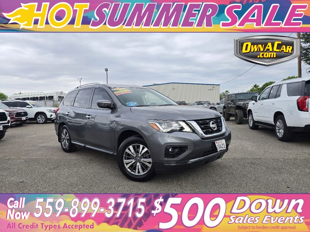 2020 Nissan Pathfinder SV