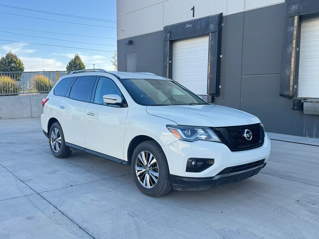 2020 Nissan Pathfinder SL