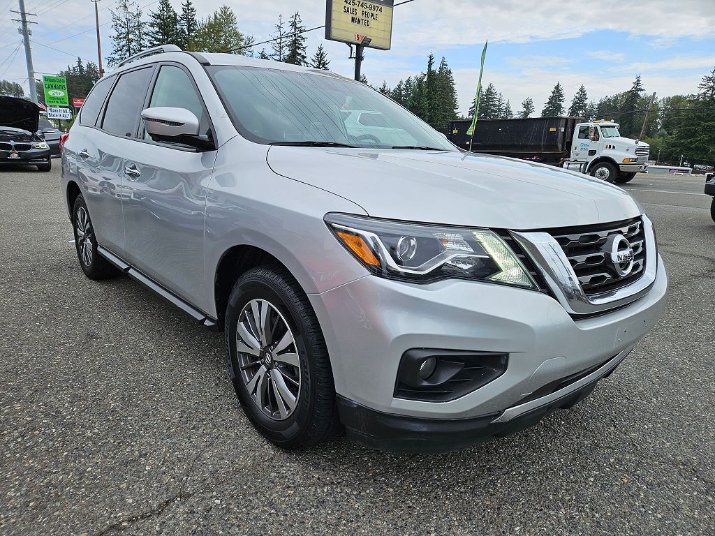 2020 Nissan Pathfinder SL