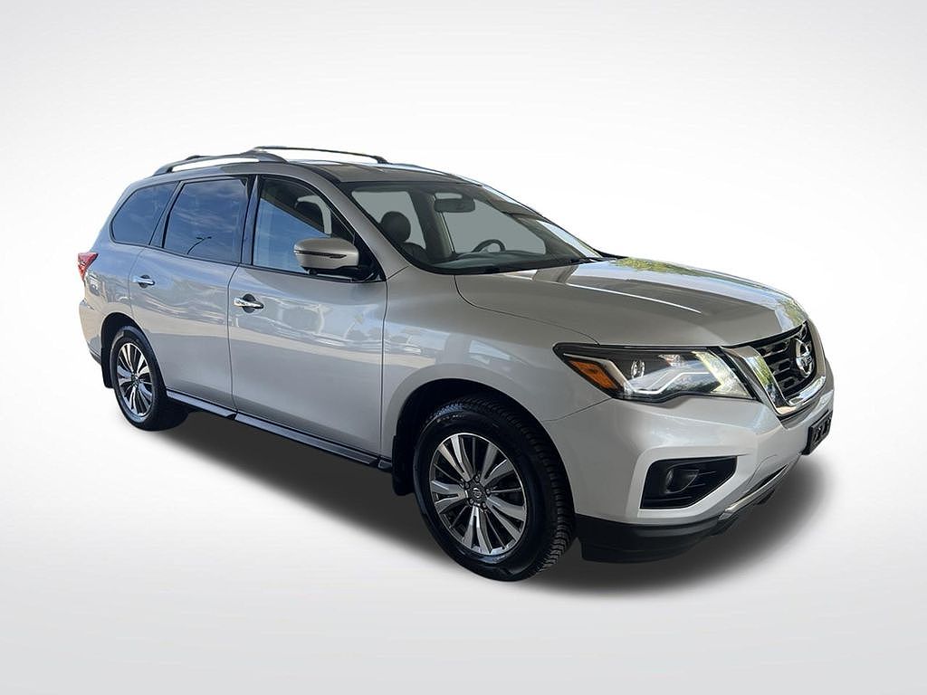 2020 Nissan Pathfinder SL