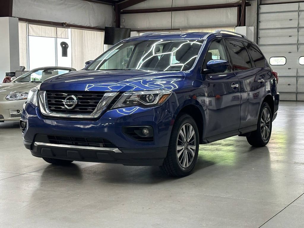 2020 Nissan Pathfinder SL