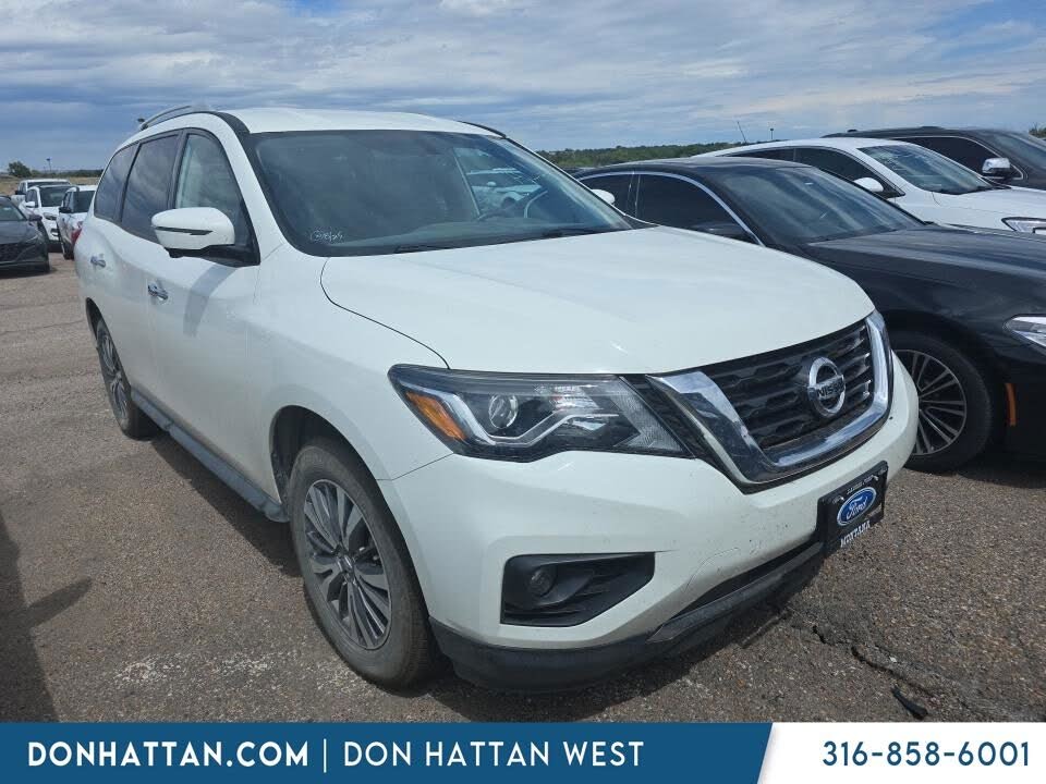 2020 Nissan Pathfinder SL