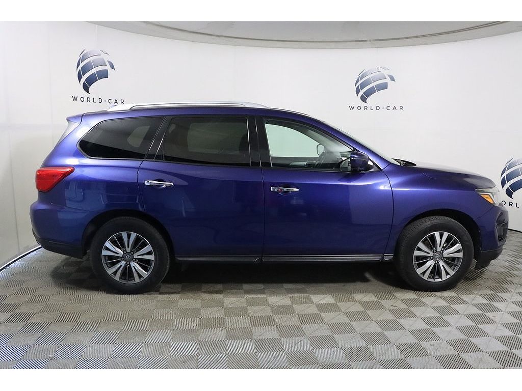 2020 Nissan Pathfinder SL