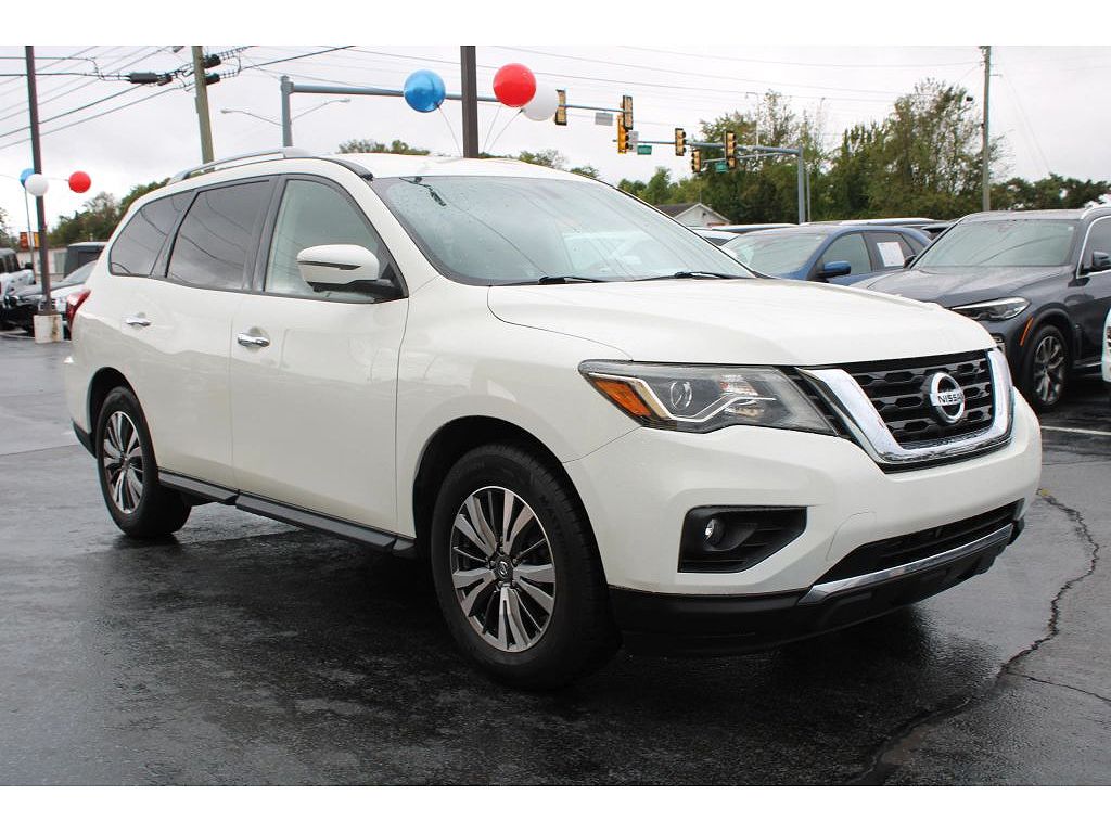 2020 Nissan Pathfinder SL