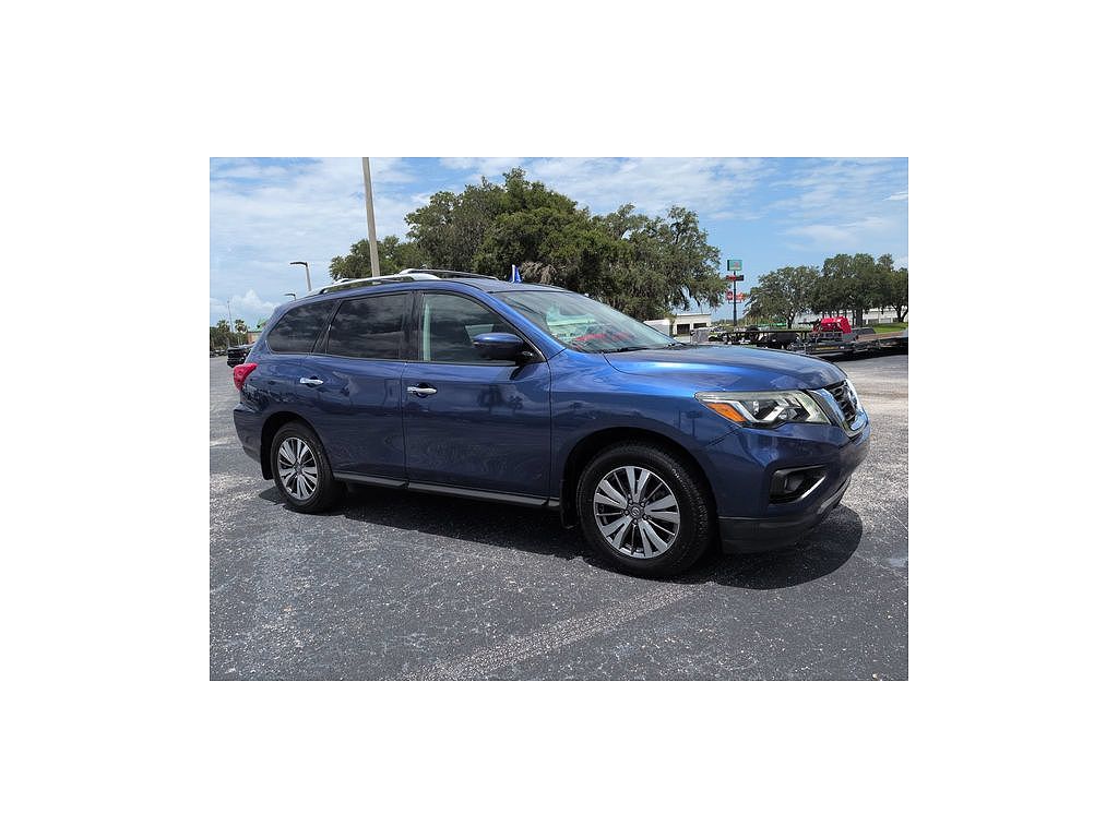 2020 Nissan Pathfinder SL