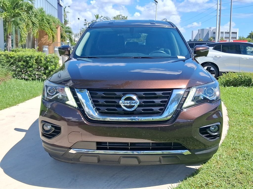 2020 Nissan Pathfinder SL