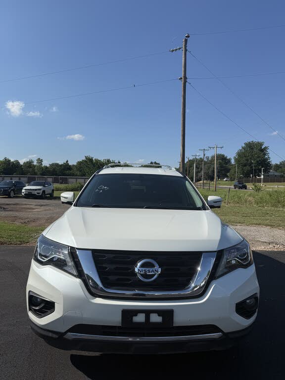 2020 Nissan Pathfinder SL