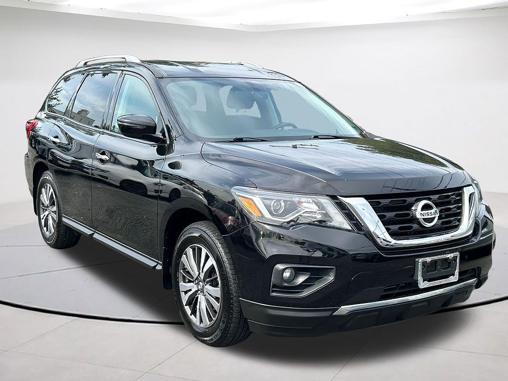 2017 Nissan Pathfinder SL