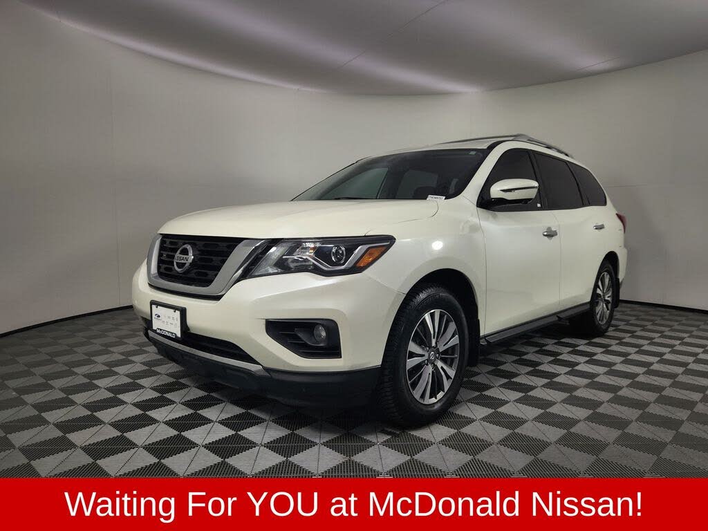 2017 Nissan Pathfinder SV