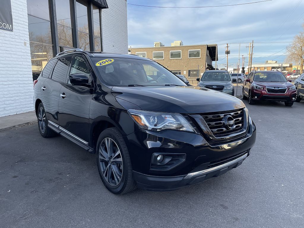 2019 Nissan Pathfinder Platinum