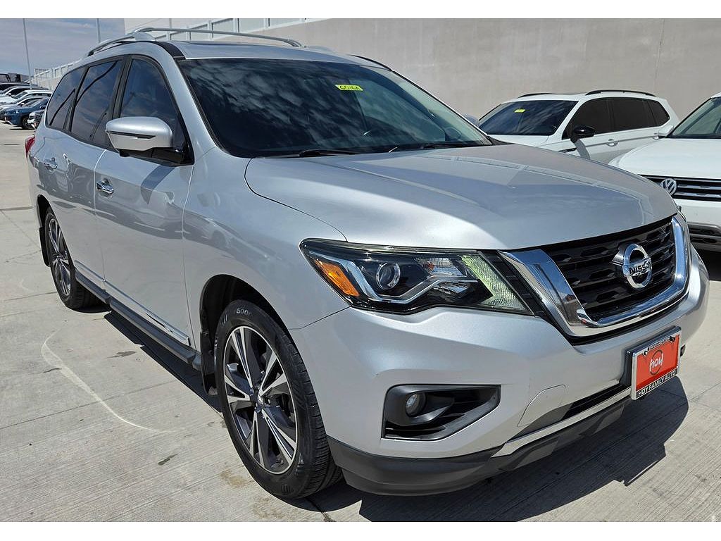 2017 Nissan Pathfinder Platinum
