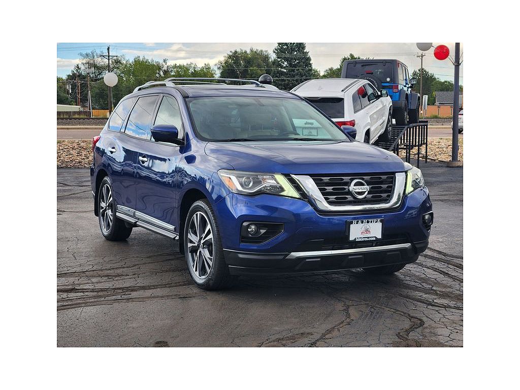 2017 Nissan Pathfinder SL