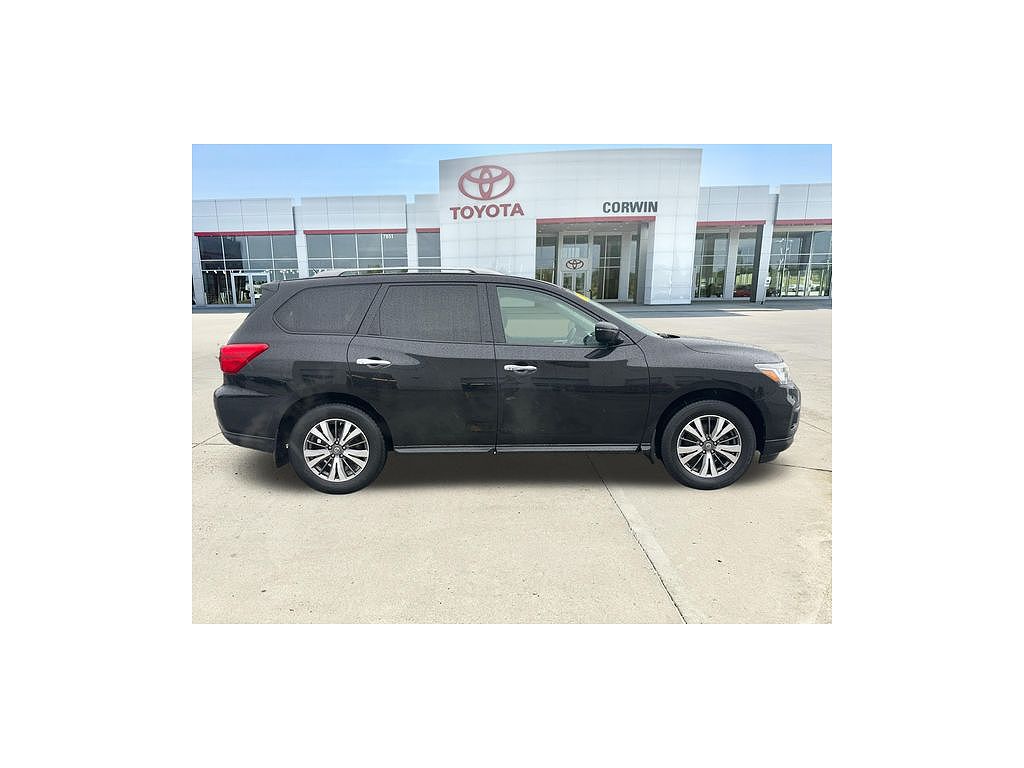 2017 Nissan Pathfinder SL
