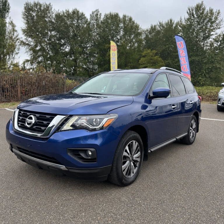 2017 Nissan Pathfinder SV