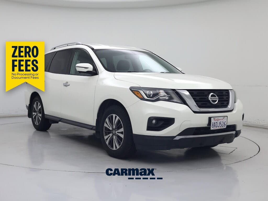 2017 Nissan Pathfinder SV