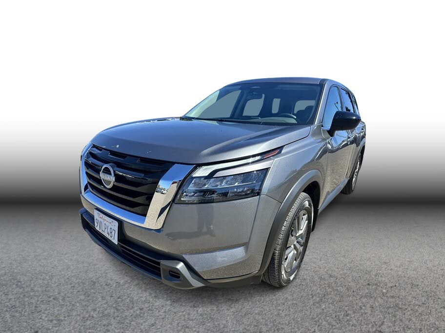 2025 Nissan Pathfinder S
