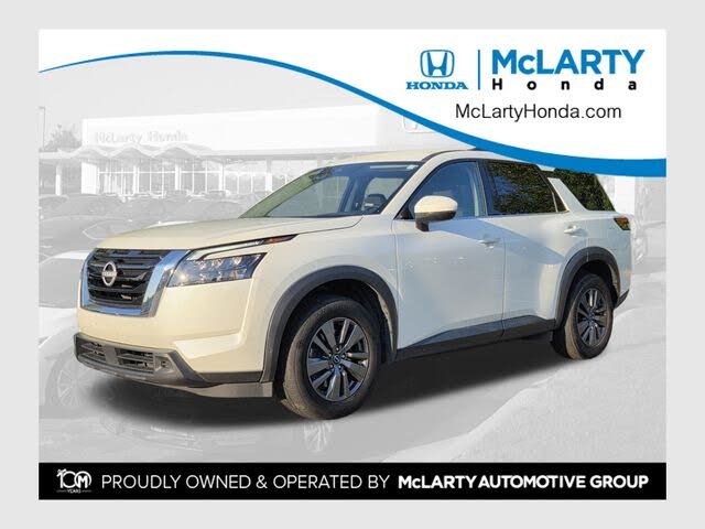 2024 Nissan Pathfinder SV